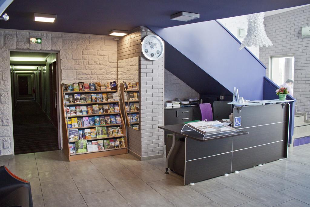 Hotel Restaurant Vesontio Besançon Dış mekan fotoğraf