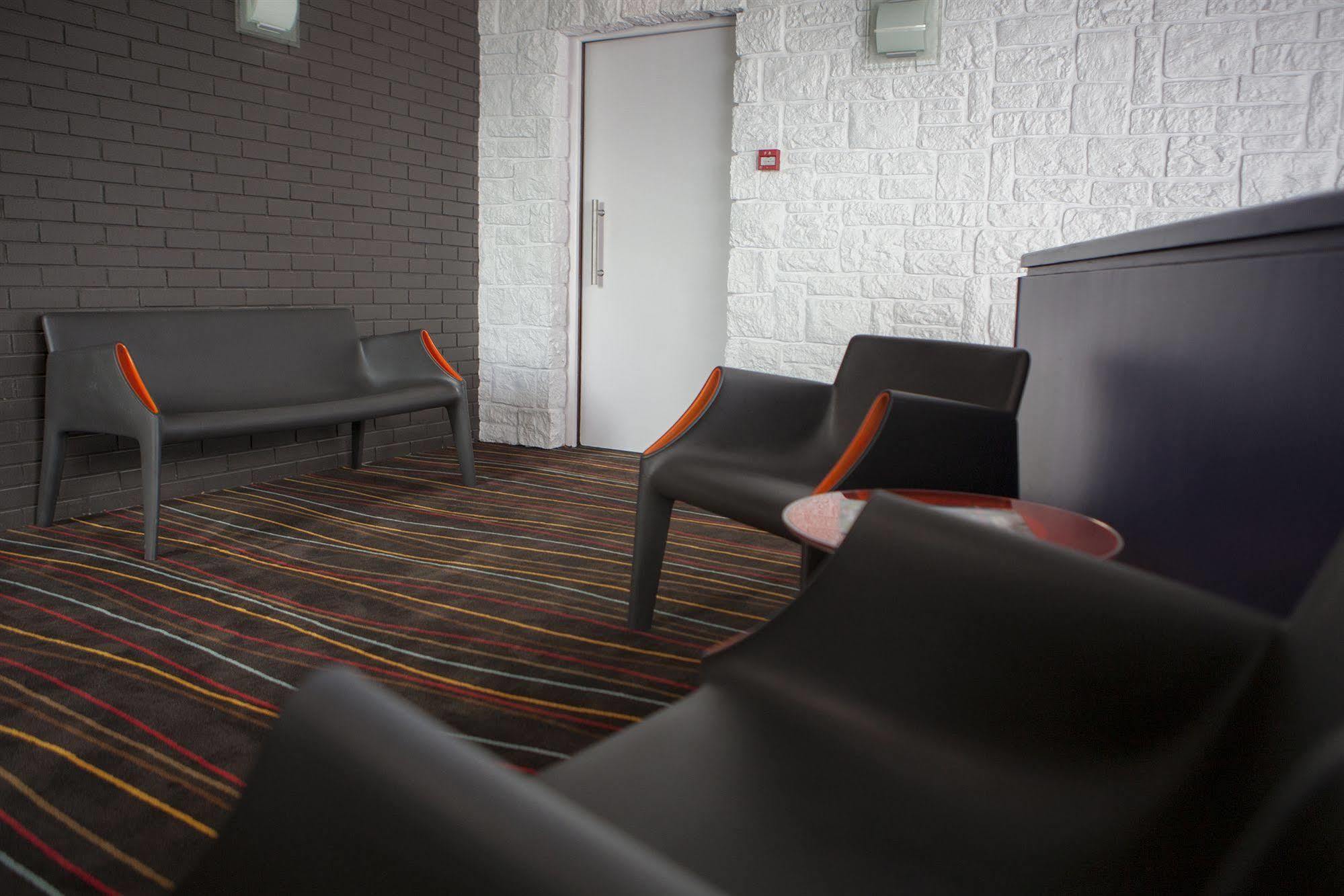 Hotel Restaurant Vesontio Besançon Dış mekan fotoğraf